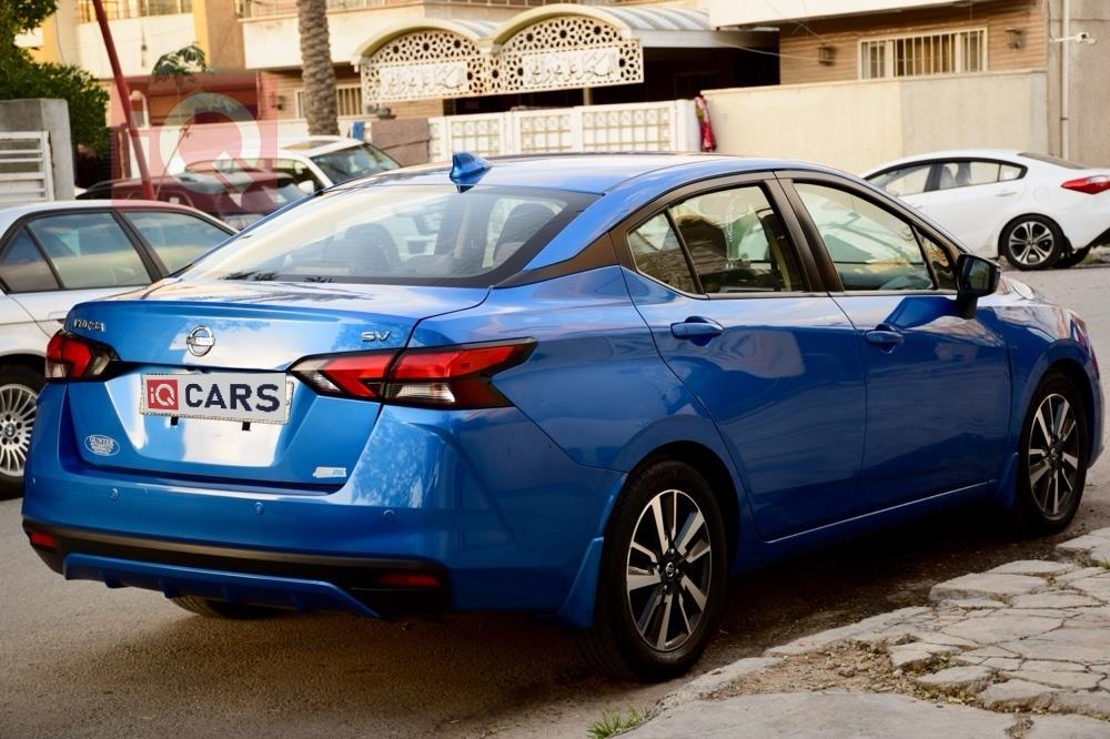 نيسان فيرسا